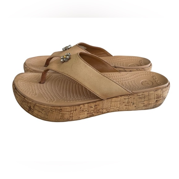 Crocs Women's Beige Wedge Sandals Sz 9 - Picture 1 of 8